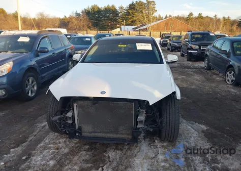 2016 Mercedes-Benz C 300 4Matic z USA, uszkodzony, nr VIN WDDWF4KB5GR144363